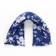Hot Cold Neck Wrap ⋆ Chinoiserie Roses