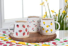Wide Base Mug with Strawberries-14oz